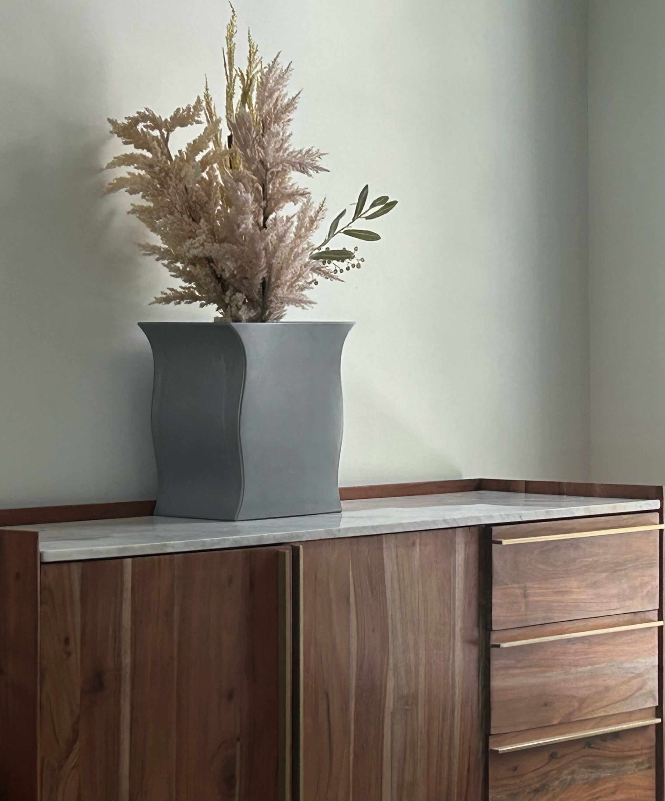 modern design indoor/outdoor plastic series planter ResAlt® Rplanters Plastic Planter - Modern Design for Plants and